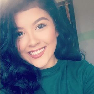 Meet your Posher, Candi